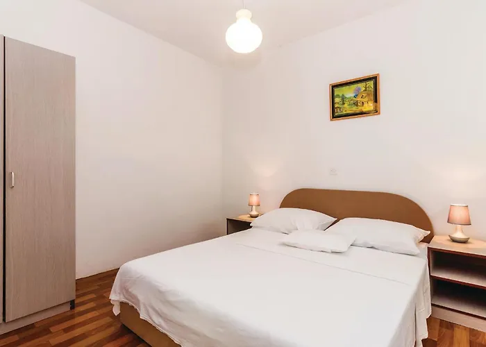 Three-bedroom In * Рованьска