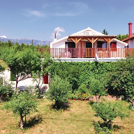 Three-bedroom In Daire