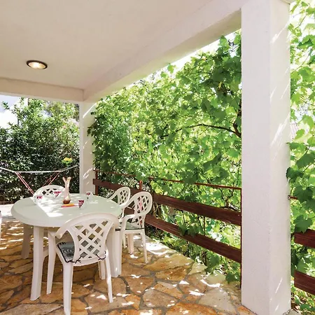 Lovely In With Kitchen Appartement *