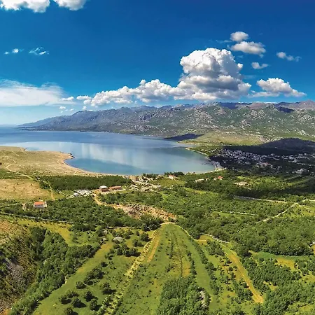 Daire Three-bedroom In *